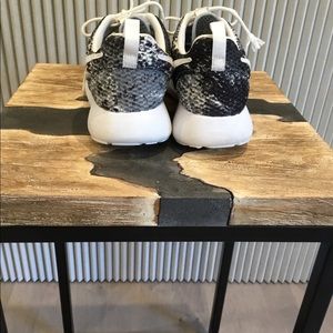 Nike Shoes - Nike sneakers Nike Shoes - Nike sneakers